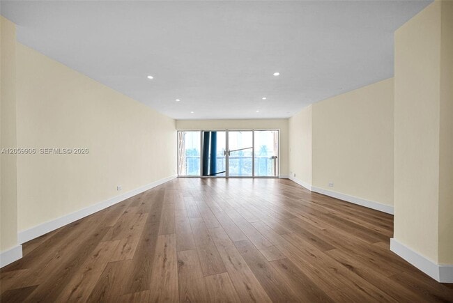Building Photo - 2451 Brickell Ave