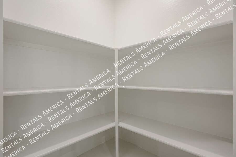 Building Photo - 38060 W Frascati Ave