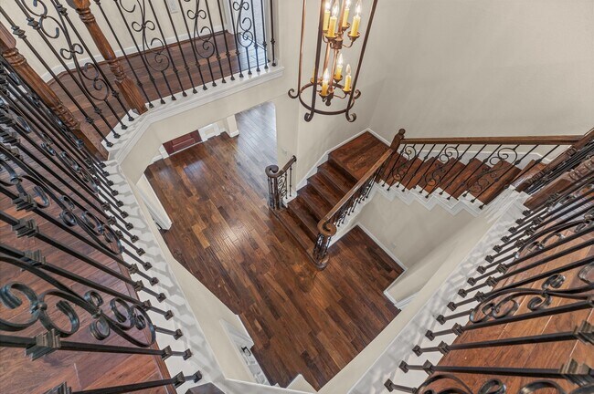 Building Photo - 7 N Beech Springs Cir