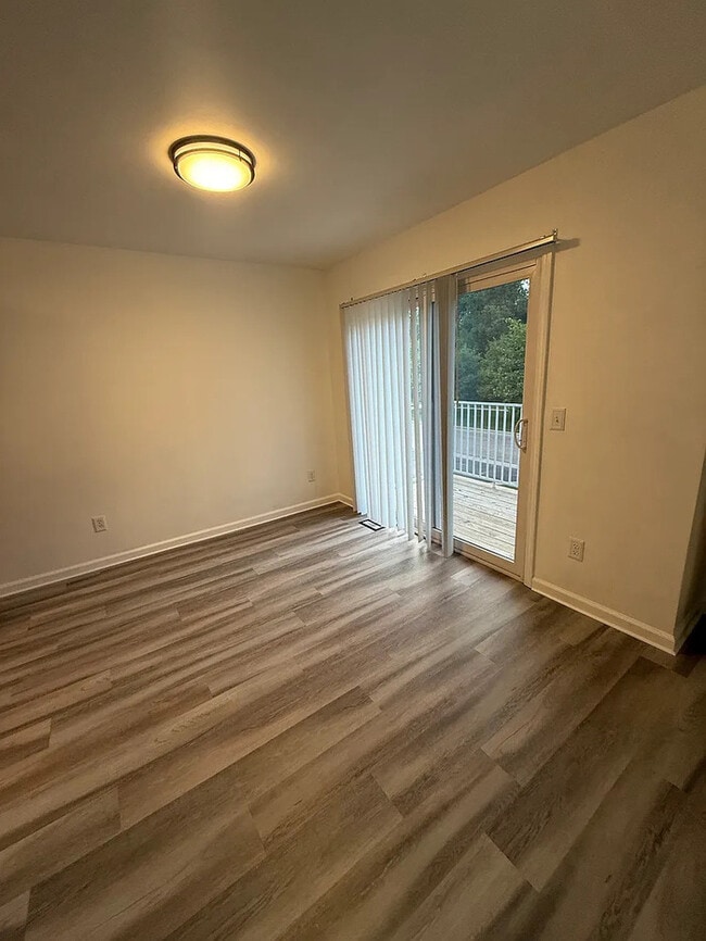 Building Photo - 51709 Adler Park Dr W