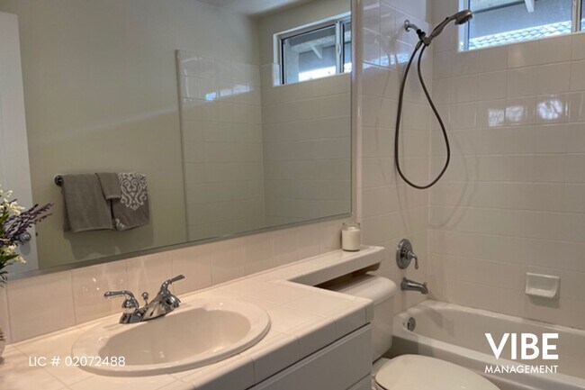 Building Photo - Beautifully updated Verdigris 3 bedroom Single Family Home with Sunset Views!