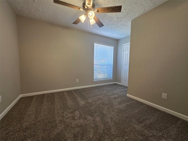 Building Photo - 406 Capehill Dr