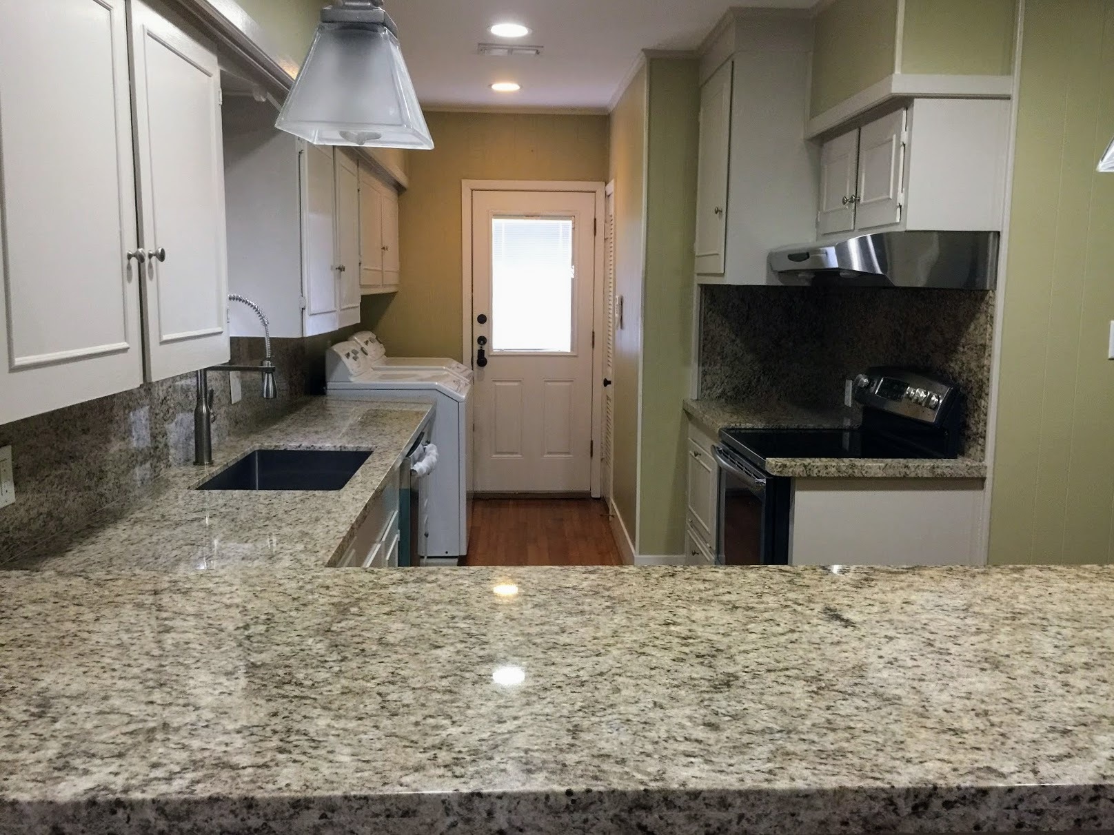 Kitchen - 2106 Colquitt St