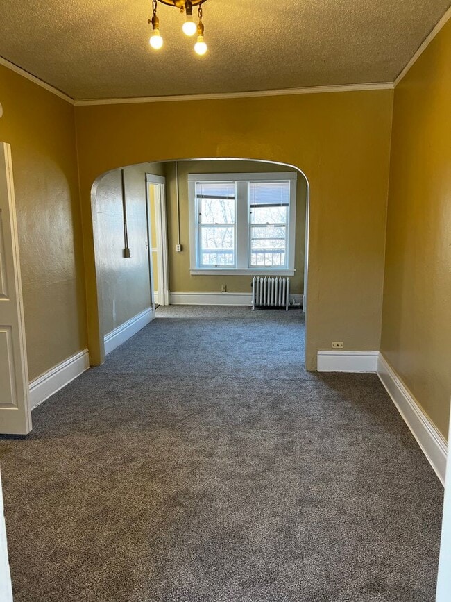 Interior Photo - 467 Herschel St.