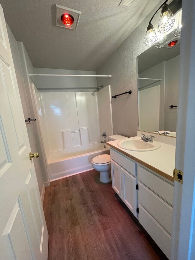 Building Photo - 1546-1548 Skyhawk Ridge