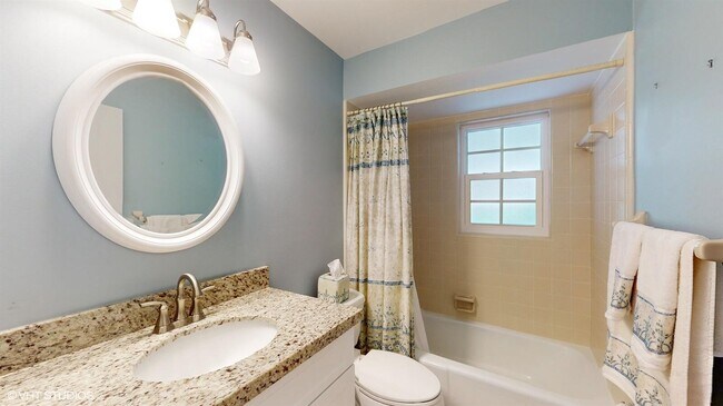 Building Photo - 488 Forestview Dr
