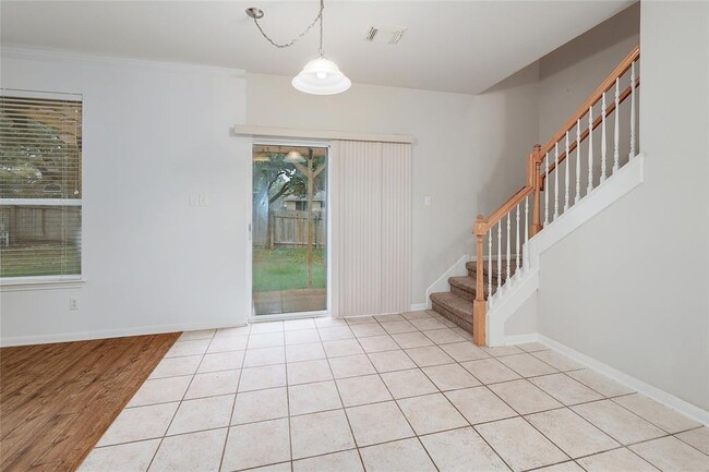 Building Photo - 6036 Mesa Verde Cir