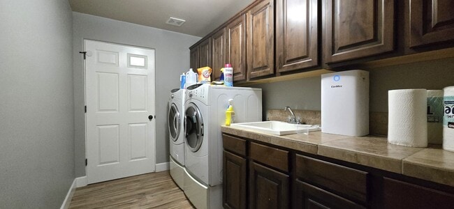 Building Photo - 3952 W Salter Dr