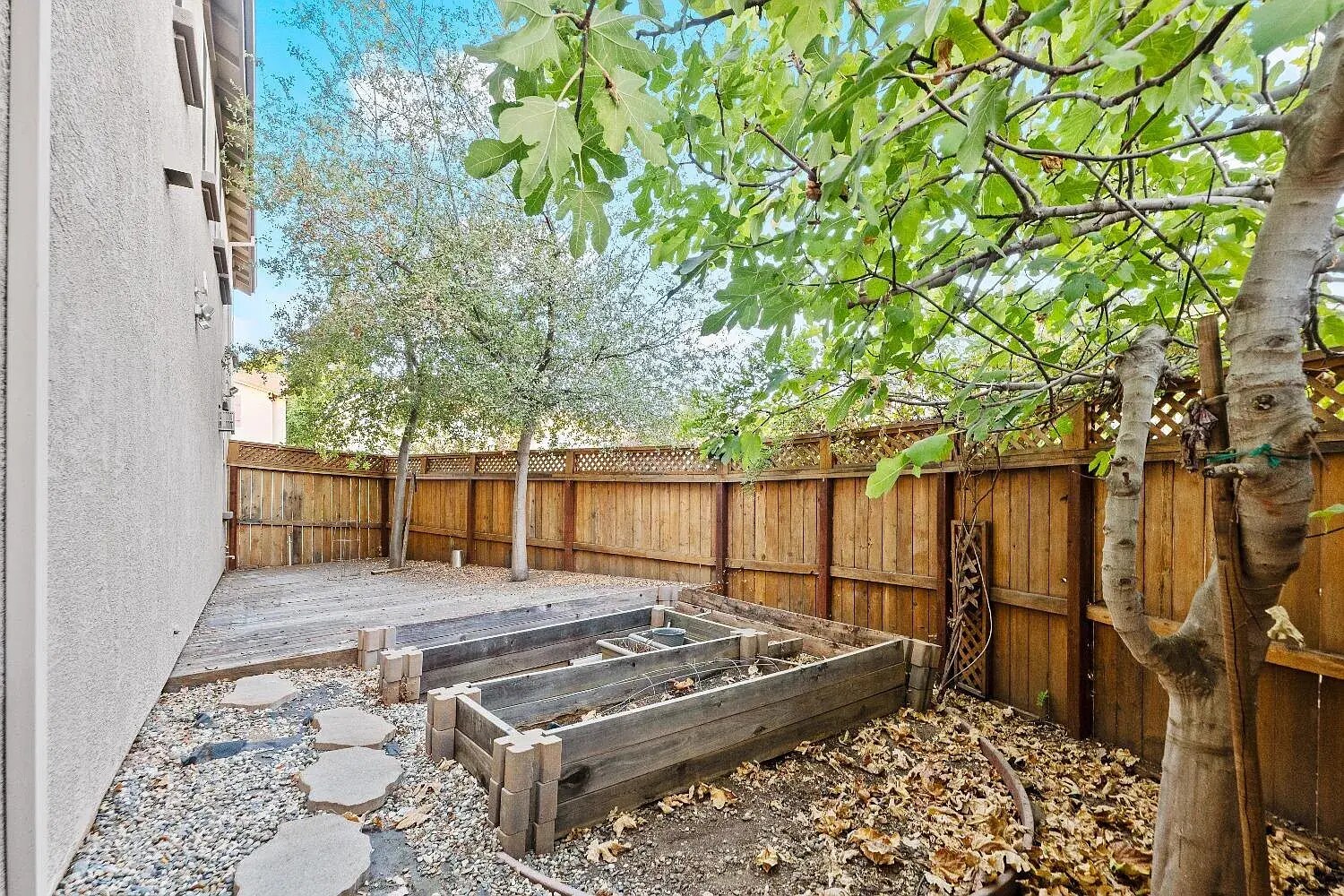 Building Photo - 663 Addison Ln