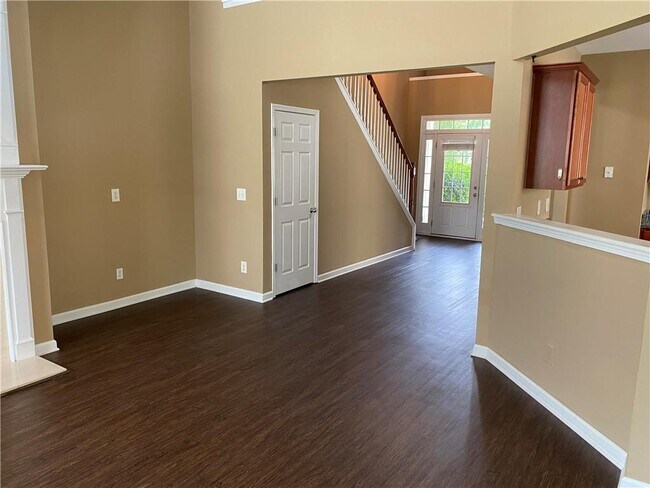 Building Photo - 5750 Carrington Pl