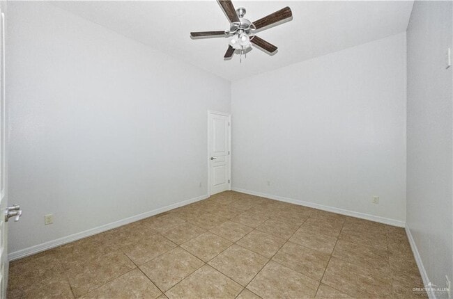 Building Photo - 2715 Mimosa St