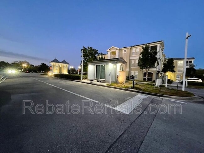 Building Photo - 8290 Gate Pkwy W