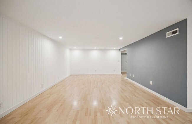 Building Photo - A Private Paradise Near Downtown