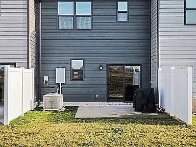 Building Photo - 1145 Riverbrook Dr