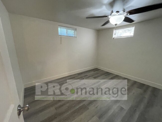 Building Photo - 205 8th St