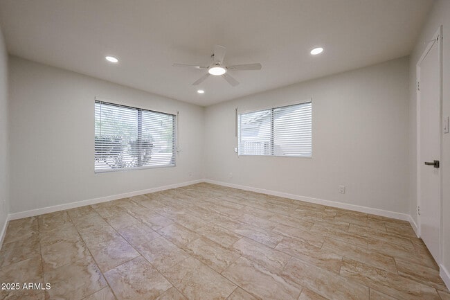 Building Photo - 9833 E Watford Way