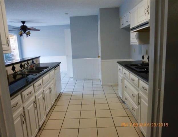 Building Photo - 16325 Lauder Ln