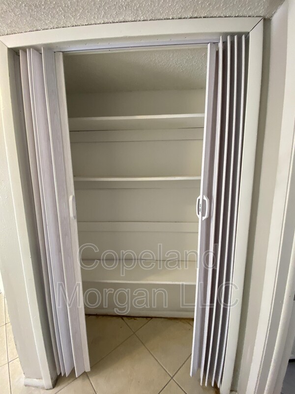 Building Photo - 5615 E 127th Ave