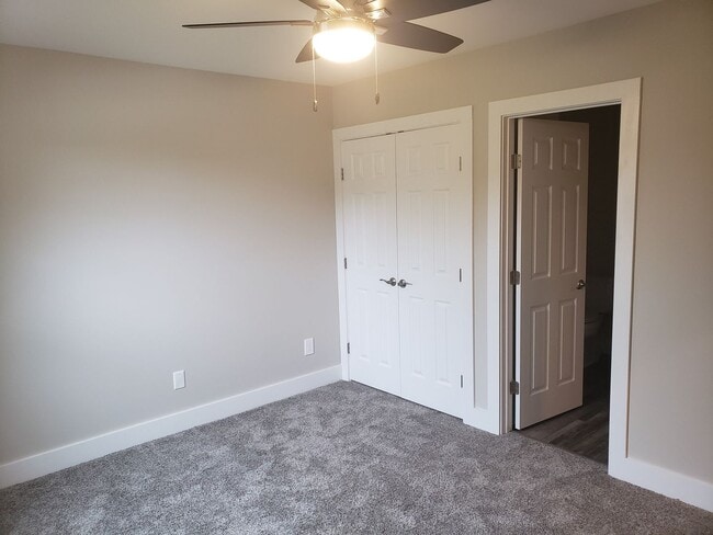 Building Photo - Lovely 2 bedroom 2 bath unfurnished home located in the Pine Ridge Community - Holly Ridge
