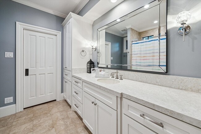 Building Photo - 20 Lacewood Ln