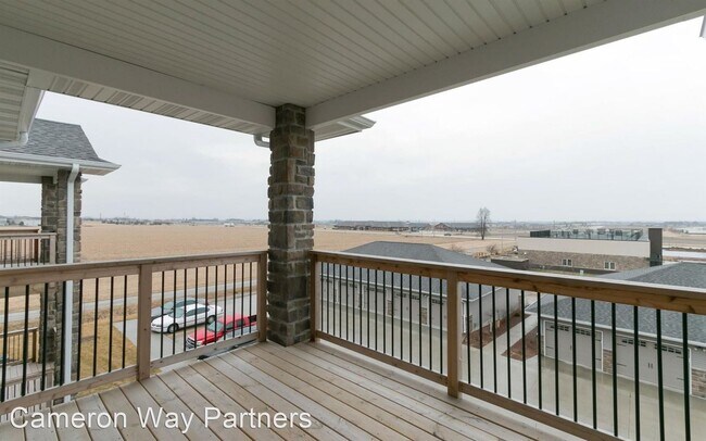 Building Photo - 1620 Lincoln Dr