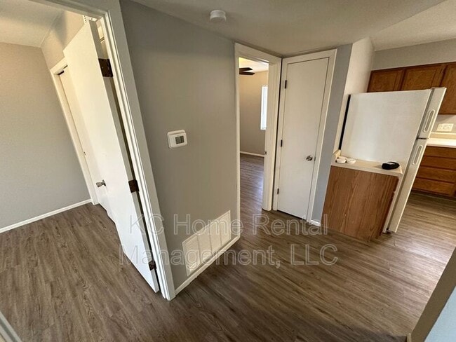 Building Photo - 2210 NE 77th St