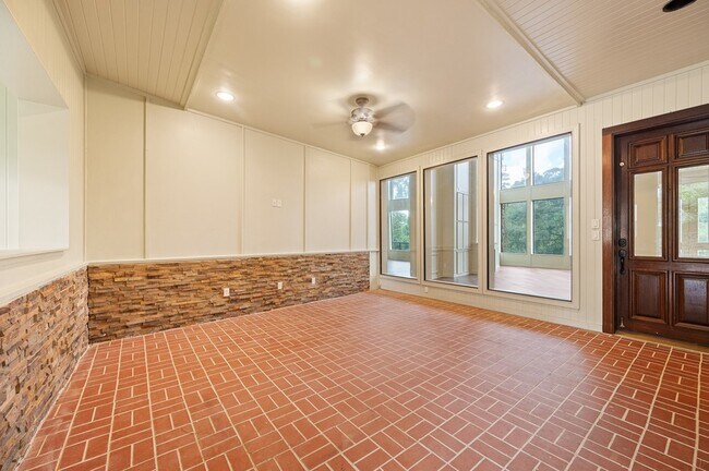 Building Photo - 103 Sage Rd