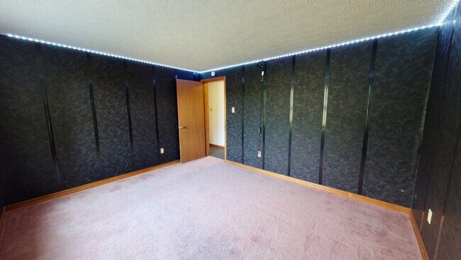 Building Photo - 975 Murray Ln