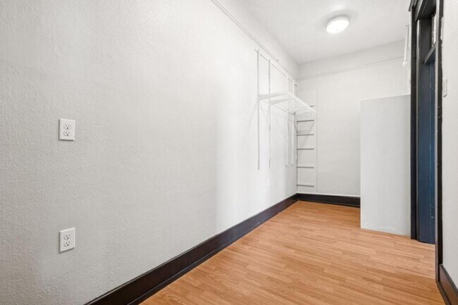 Building Photo - 2 bedroom in Enumclaw WA 98022