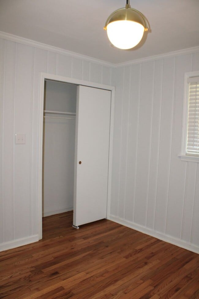 Building Photo - 3 Bedroom 2 bath W/ Bonus In Hammond Hills