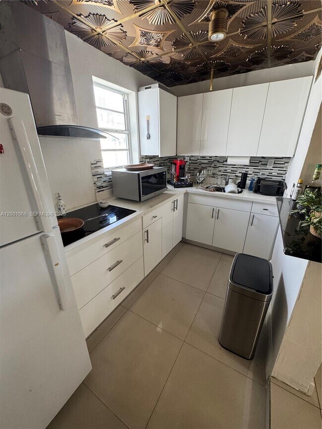 Building Photo - 3175 NW 27th St