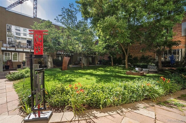 Building Photo - Beautiful One Bedroom Loft in Golden Triangle.