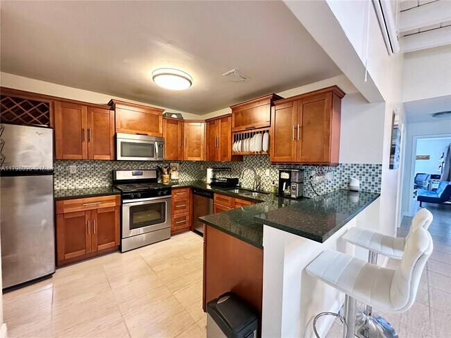 Building Photo - 7034 SW 114th Pl