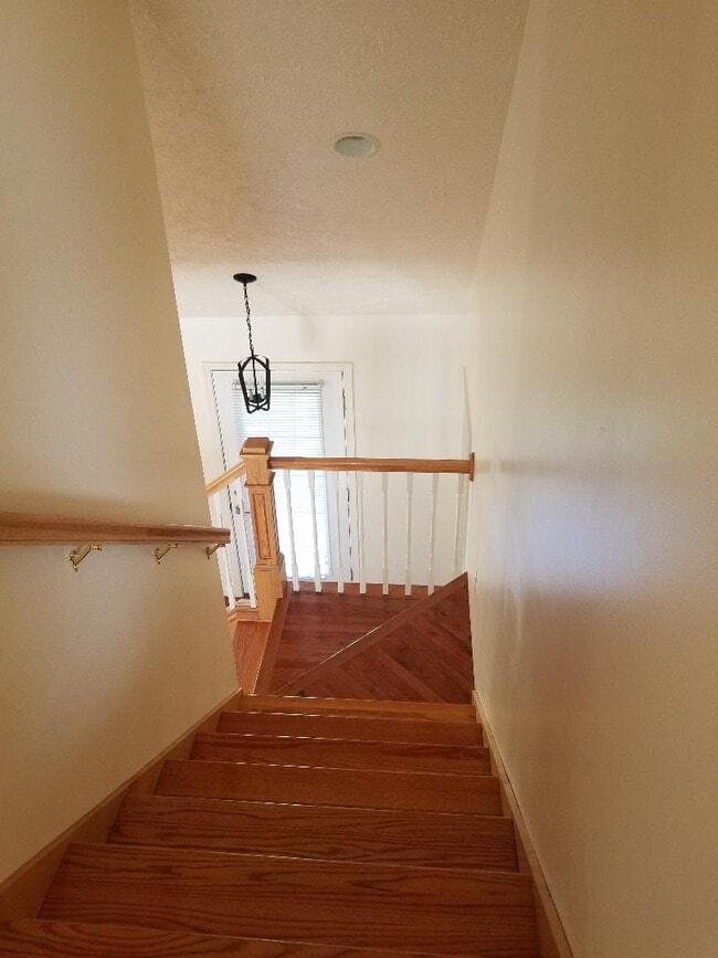 Building Photo - 28 Holler Rd