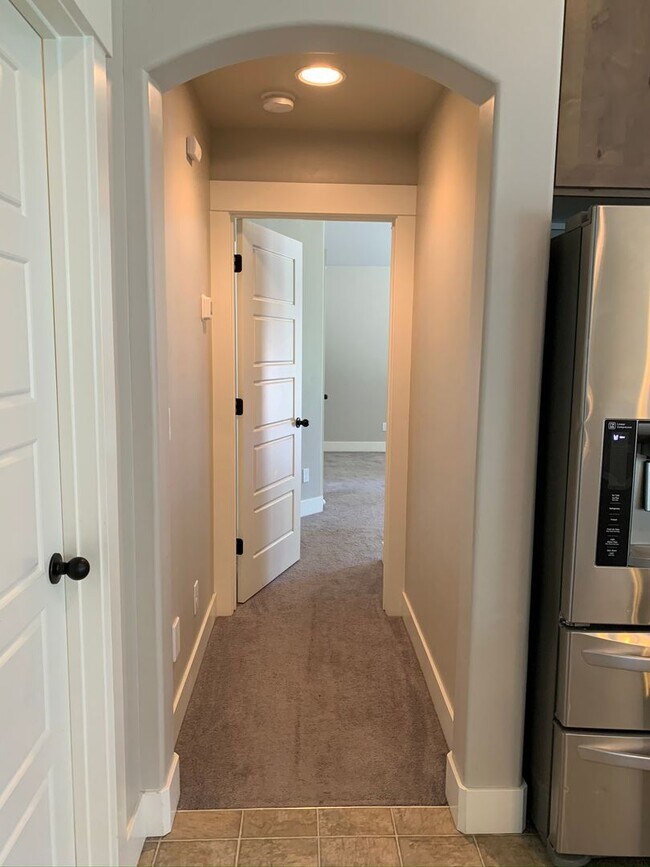 Building Photo - Move-In Special! $100 off first month's rent! Beautiful 3 bed 2 bath home in the Eaglefield Villa...