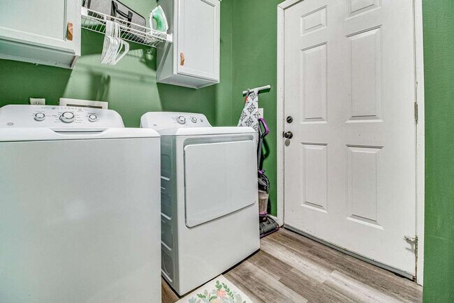 Building Photo - 5315 Cambria Dr