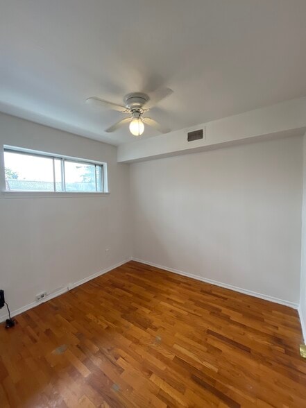 Building Photo - 18 Skyline Dr