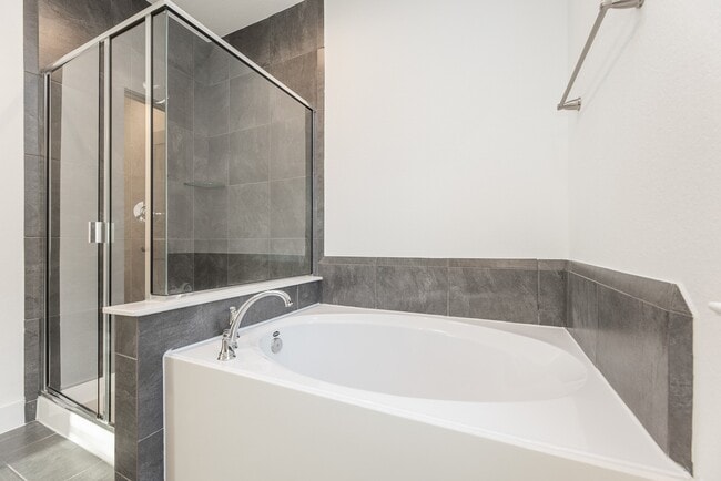Building Photo - 4802 Seabourne Landing Dr