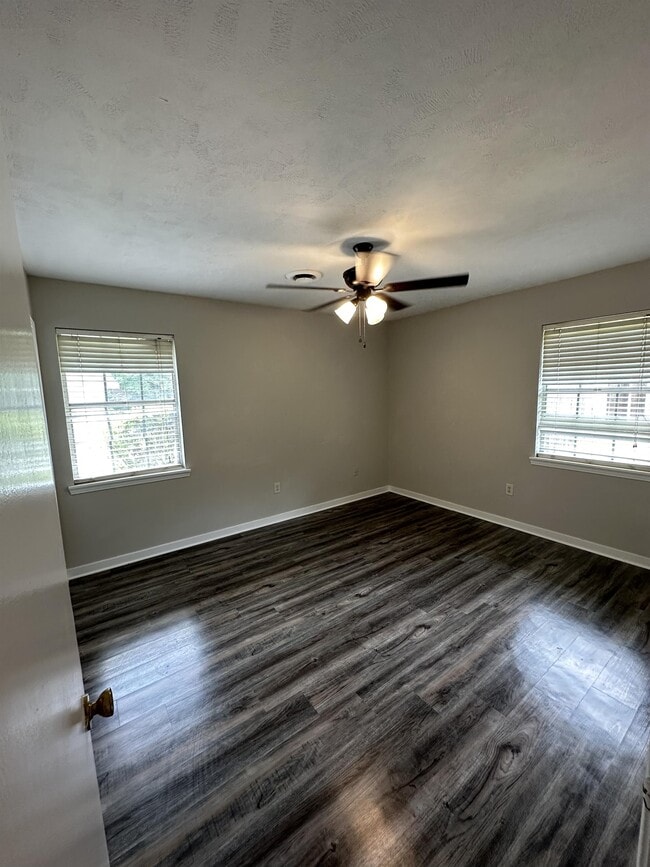 Building Photo - 5703 Medallion Dr
