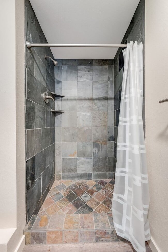 Building Photo - Updated Georgetown Home on 5 Acres with Huge Deck!