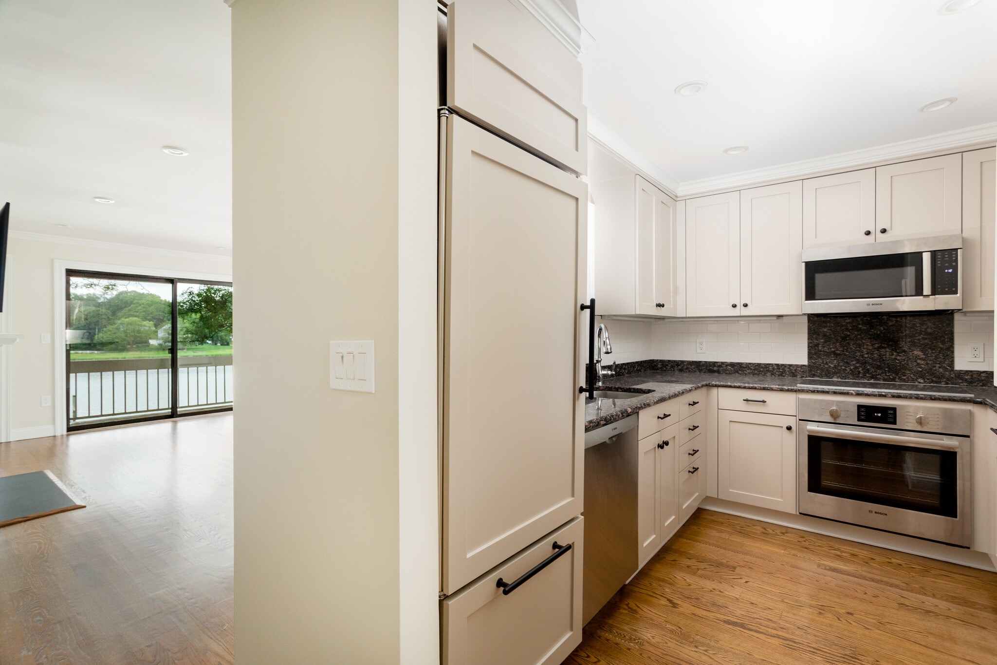 Kitchen - 15 River Rd