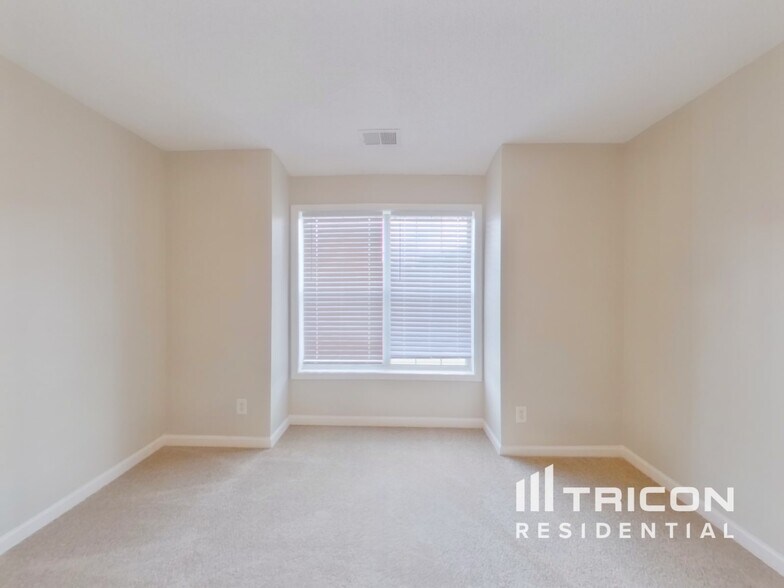 Building Photo - 134 Hunters Chase