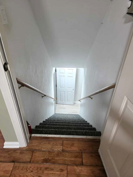 Building Photo - 68 Gatsby Dr