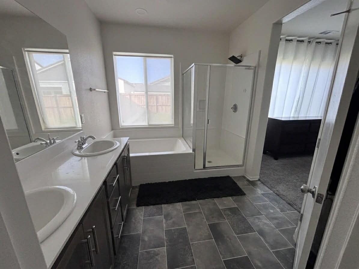 Building Photo - 3421 Andrew Ave