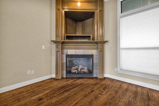 Building Photo - Executive home on double lot in beautiful Enclave at Harvard Ponds.