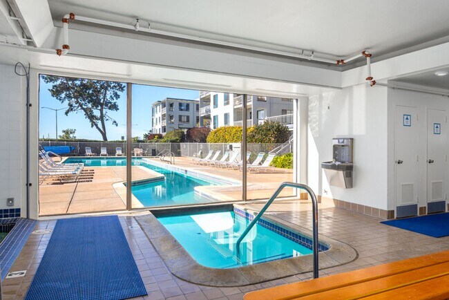 Building Photo - Sunny Studio in Resort Setting on the Bay 15 minutes from SF