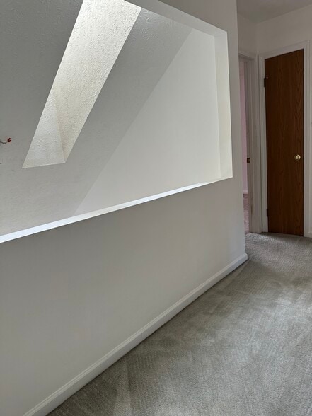Building Photo - 637 Strand Pond Cir