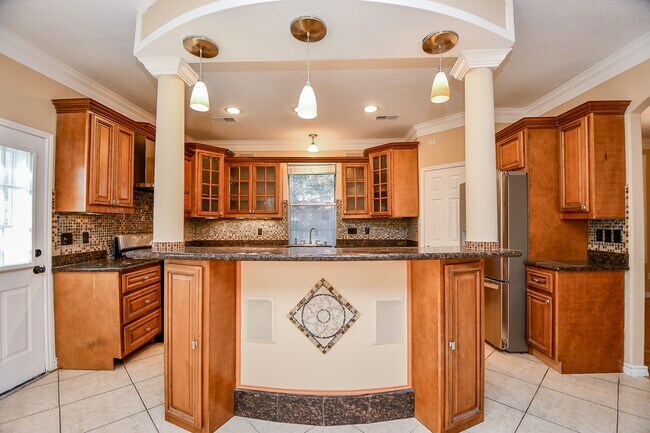 Building Photo - 21219 Flat Creek Ln