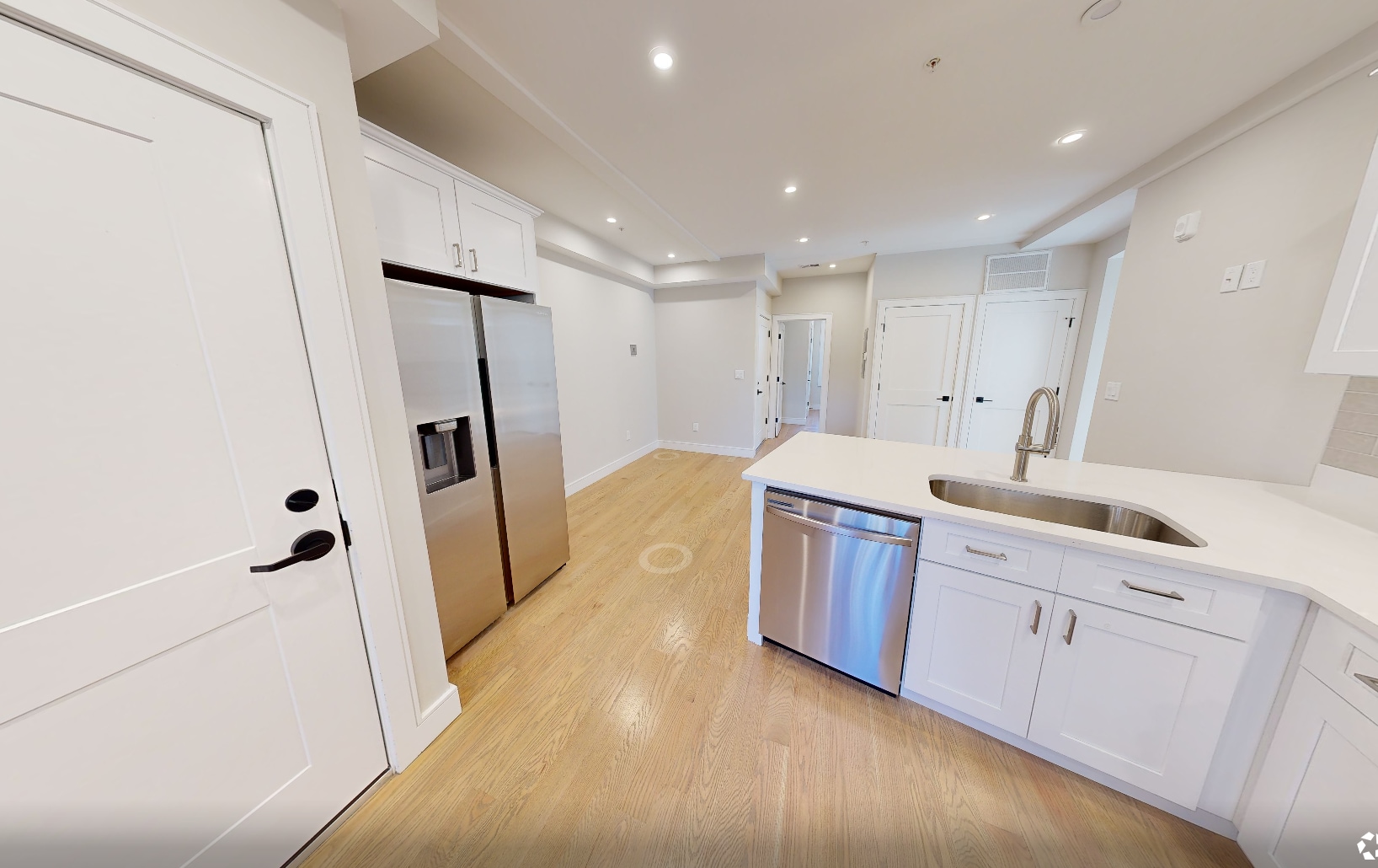 Building Photo - 158 Kelton St