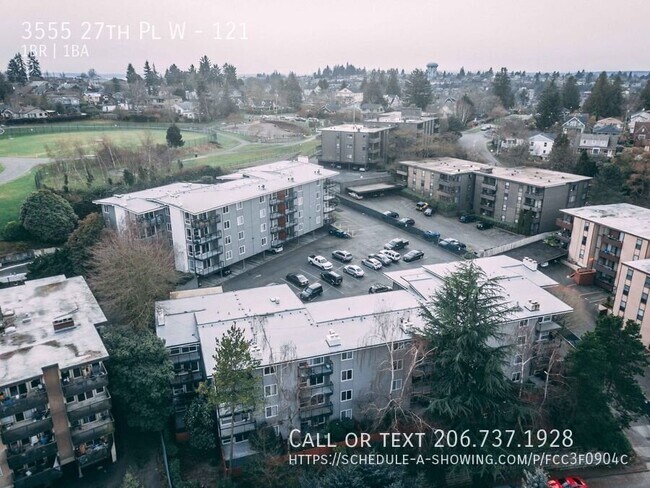 Building Photo - 3555 27th Pl W